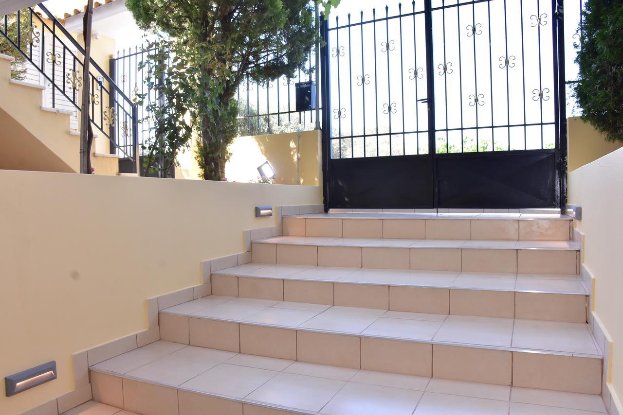 Keratea Apartment Athens Airport ภายนอก รูปภาพ